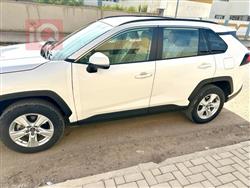 تۆیۆتا ڕاڤ 4